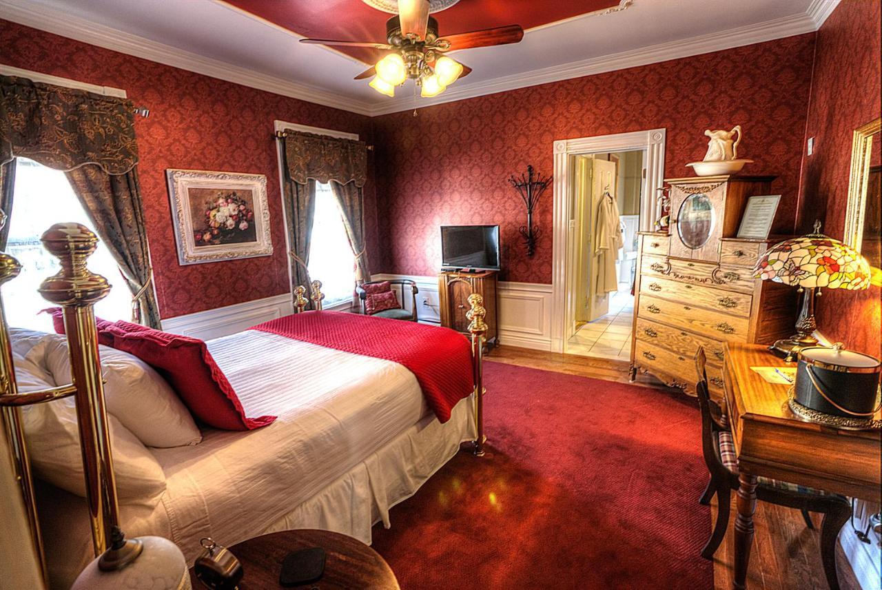 The Wallingford Victorian Inn Exterior photo
