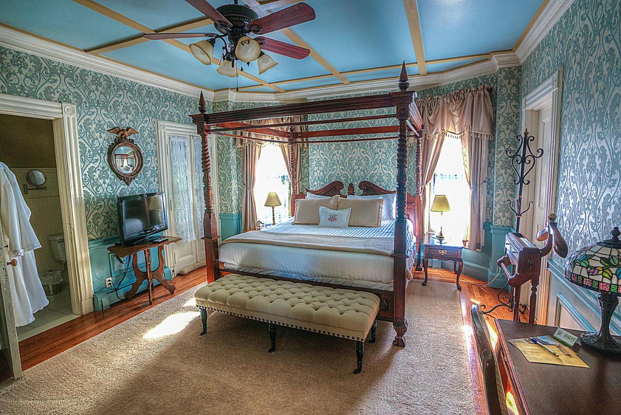 The Wallingford Victorian Inn Exterior photo