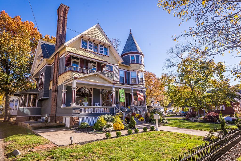 The Wallingford Victorian Inn Exterior photo