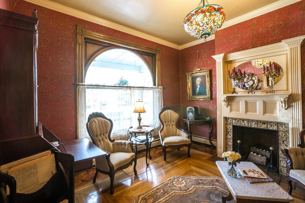 The Wallingford Victorian Inn Exterior photo